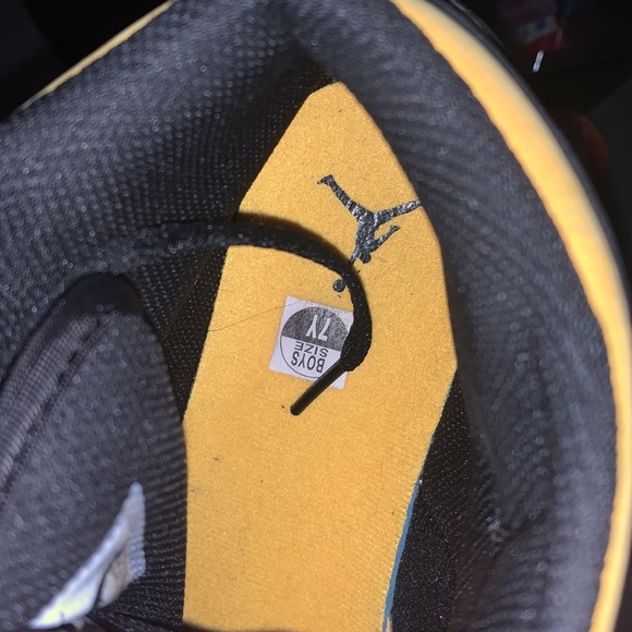 JORDANS 1 reverse Taxis - Men’s/Kids 7 woman’s 8.5 - Picture 6 of 7